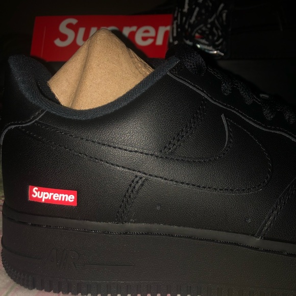 Nike Air Force 1 x Supreme - Picture 3 of 8